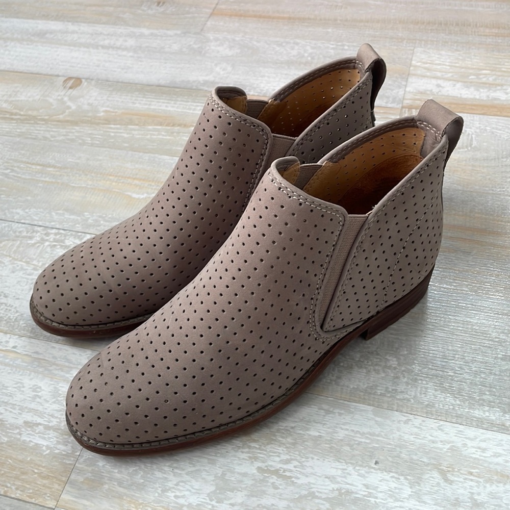 Women’s Tan L.L. Bean Booties size 6.5